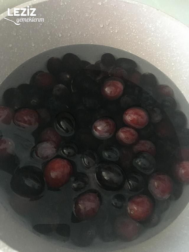 Kara Üzümlü Puding