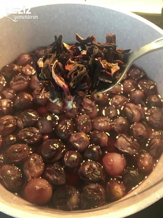 Kara Üzümlü Puding