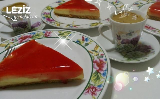 Meyveli Soslu Cheesecake