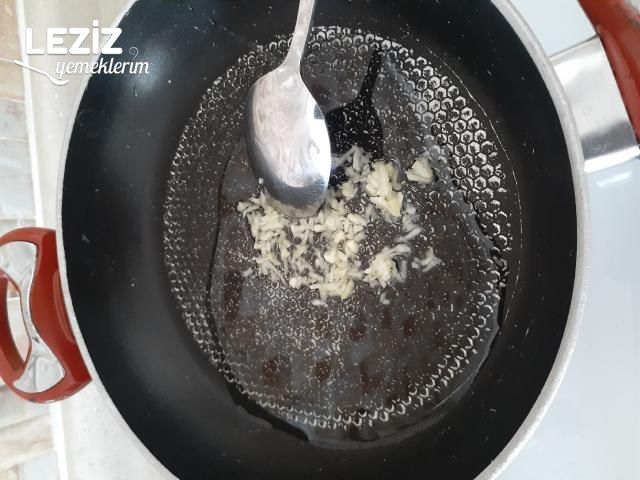 Evde Islak Hamburger Yapımı