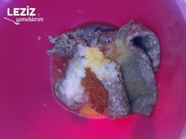 Evde Islak Hamburger Yapımı