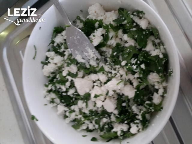 Milföy Tadında Kat Kat Börek
