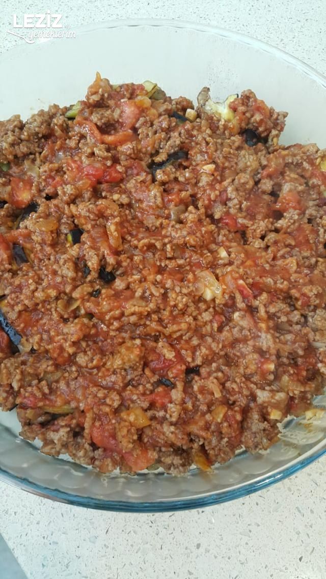 Patlıcan Musakka (Orijinal Tarif)