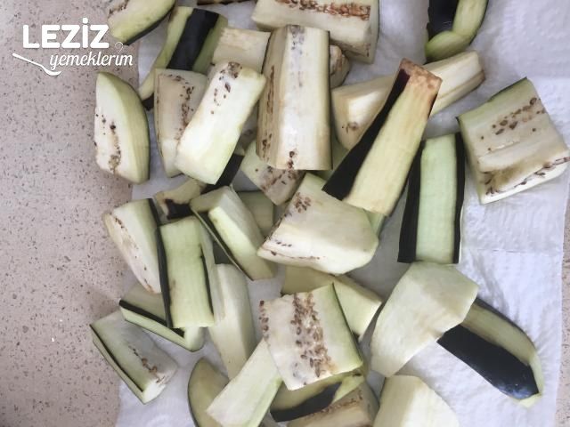 Patlıcan Musakka (Orijinal Tarif)