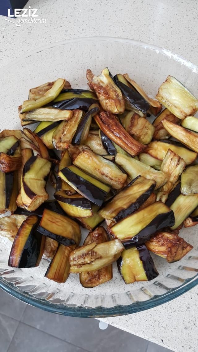 Patlıcan Musakka (Orijinal Tarif)