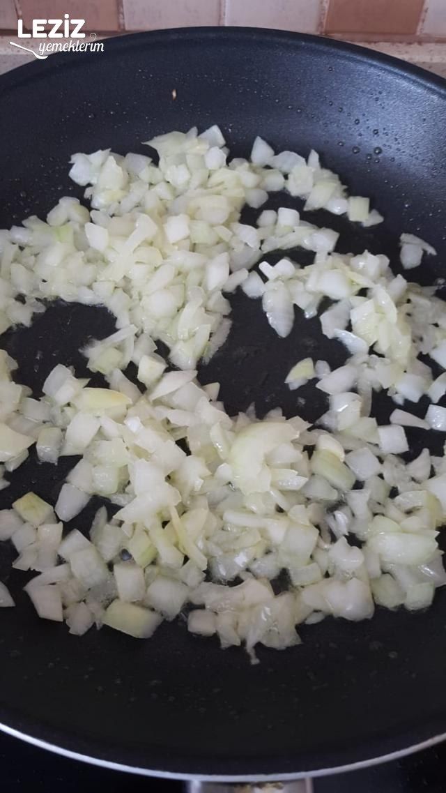 Patlıcan Musakka (Orijinal Tarif)