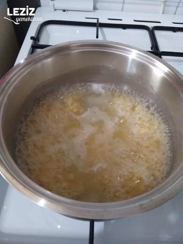 Çiçek Şehriyeli Yayla Çorbası