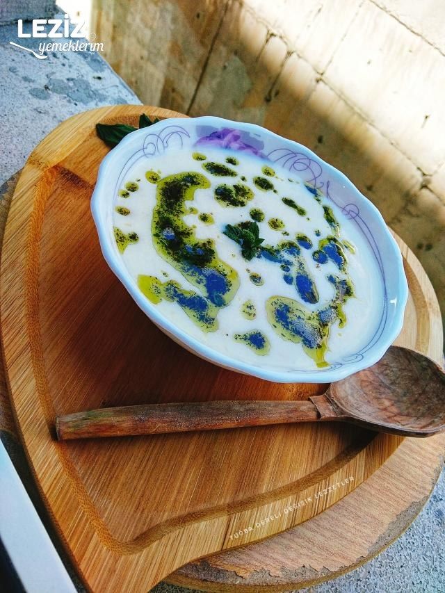 Çiçek Şehriyeli Yayla Çorbası