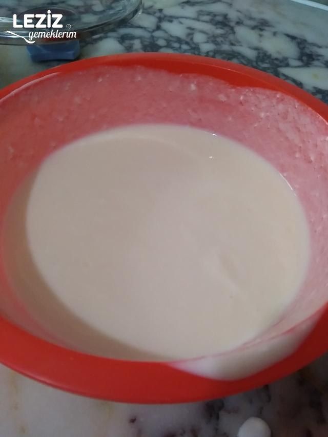 Çiçek Şehriyeli Yayla Çorbası