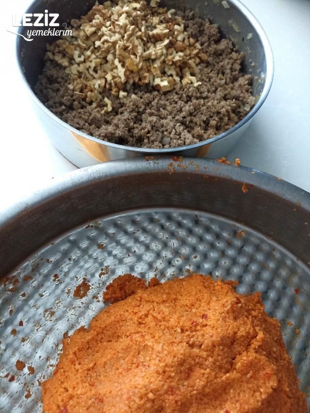 İçli Köfte Nasıl Yapılır