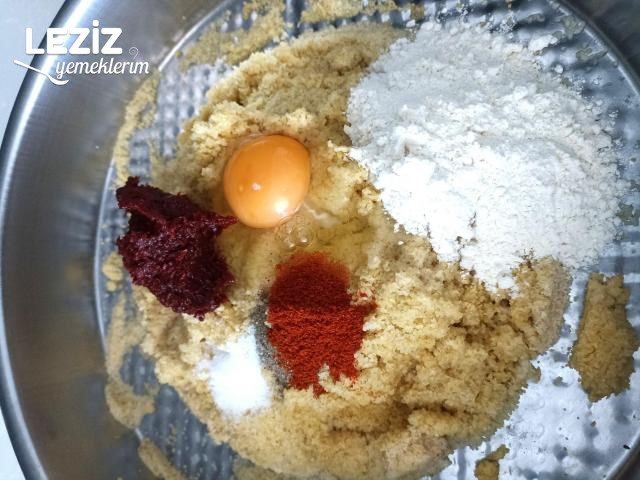 İçli Köfte Nasıl Yapılır