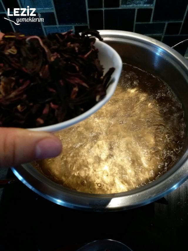 Hibiskus Şerbeti