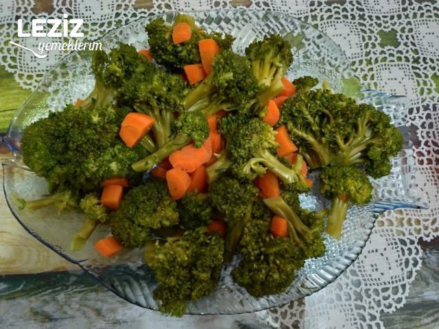 Yoğurtlu Cevizli Brokoli Salatası