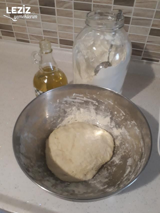 Yaş Mayalı Hamur Kızartması