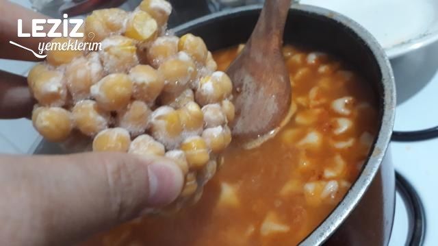 En Kolay Yüksük Çorbası Tarifi