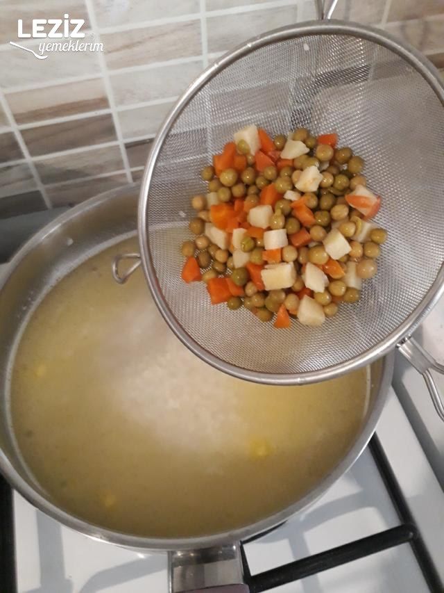 Garnitürlü Pirinç Pilavı