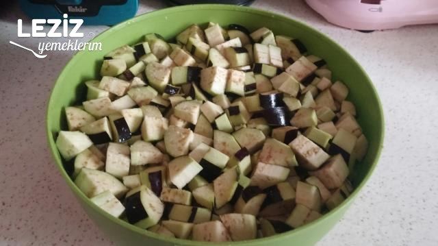 Dondurucu İçin Soslu Patlıcan Kızartması