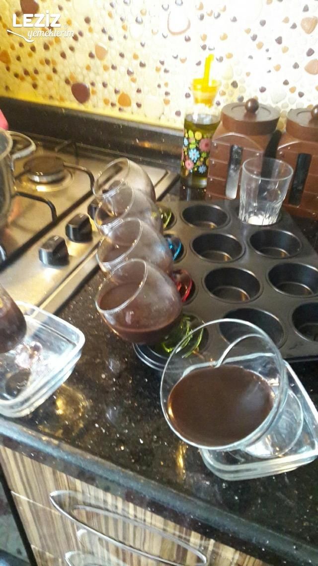 İki Renkli Muhallebi Nasıl Yapılır