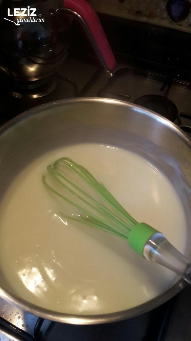 İki Renkli Muhallebi Nasıl Yapılır