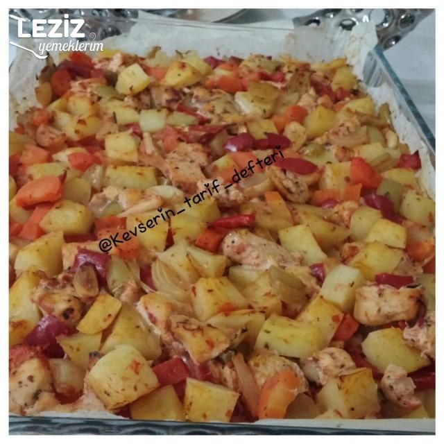 Fırında Tavuklu Sebzeli Kağıt Kebabı (Ön Pişirme Olmadan)