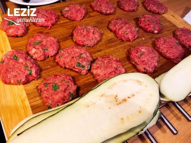 Köfteli Patlıcan Sarması Tarifi