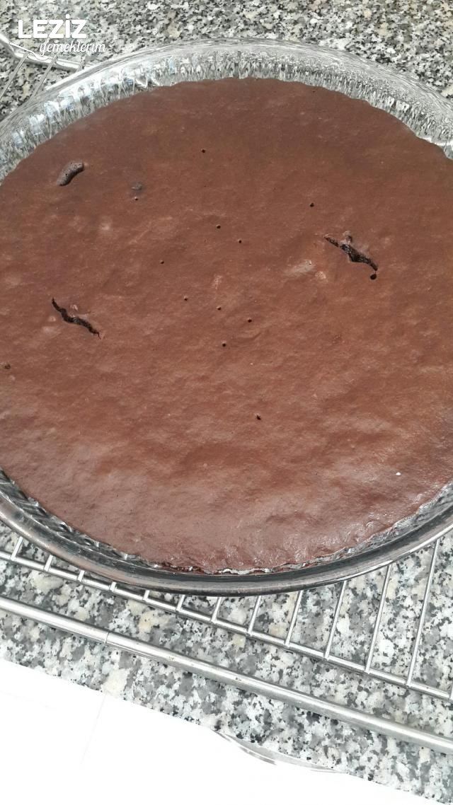 Bol Çikolatalı Ağlayan Kek
