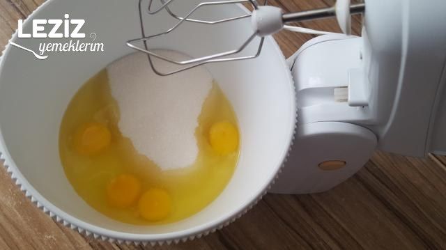 Nişastalı Pamuk Kek (Limonlu Ve Üzümlü)