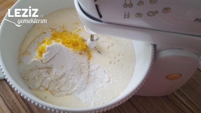 Nişastalı Pamuk Kek (Limonlu Ve Üzümlü)