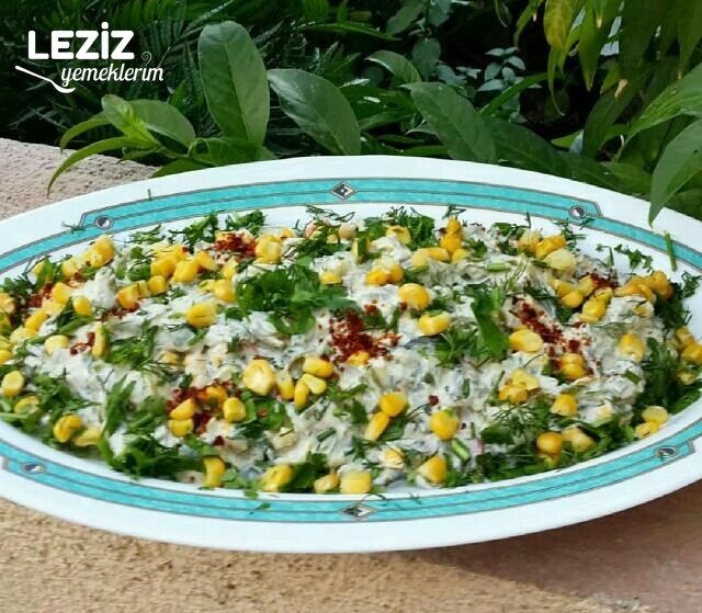 Yoğurtlu Kabak Kabuğu Salatası