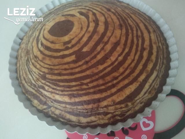 2 Renkli Kek (Kakaolu Ve Cevizli)