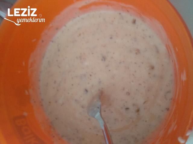 2 Renkli Kek (Kakaolu Ve Cevizli)