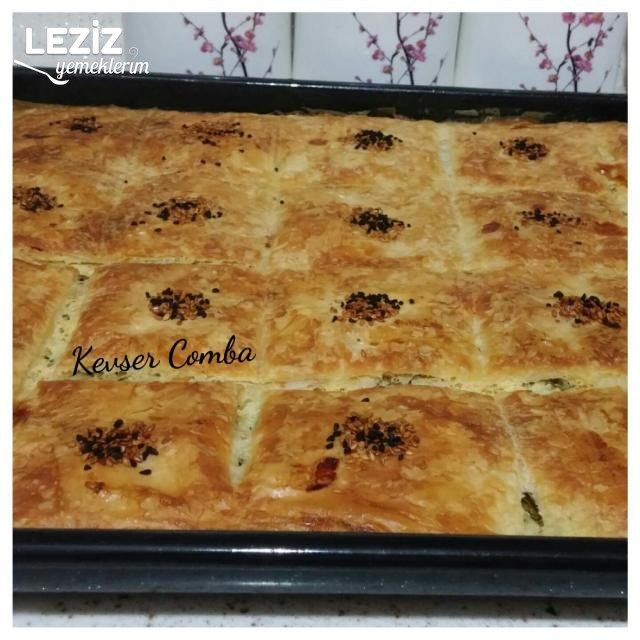 Baklava Yufksıyla Tepsi Böreği