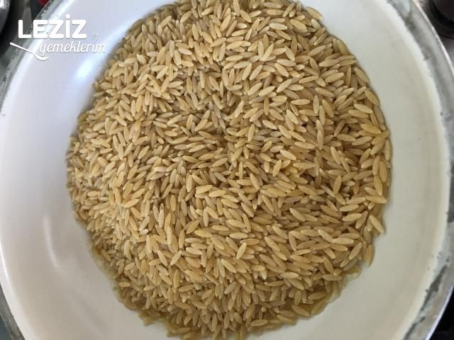 Naneli Arpa Şehriye Pilavı