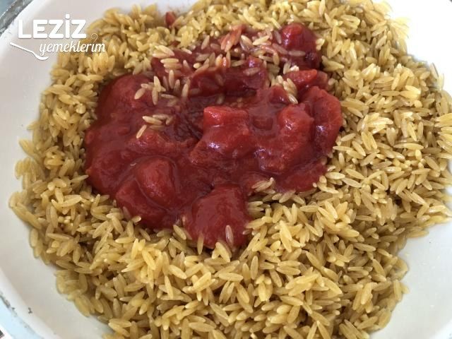 Naneli Arpa Şehriye Pilavı