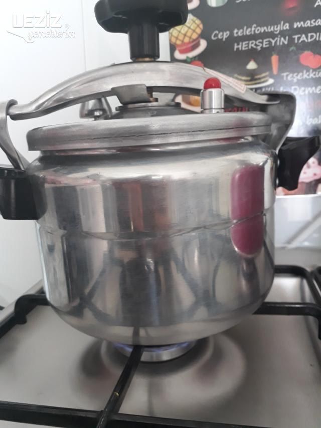 Mercimek Çorbası (Harika Lezzet Ve Sunum)