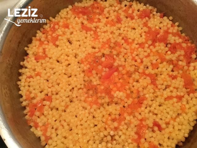 Domatesli Kuskus Pilavı Tarifi