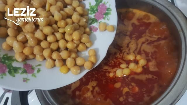Nohutlu Tavuklu Bulgur Pilavı