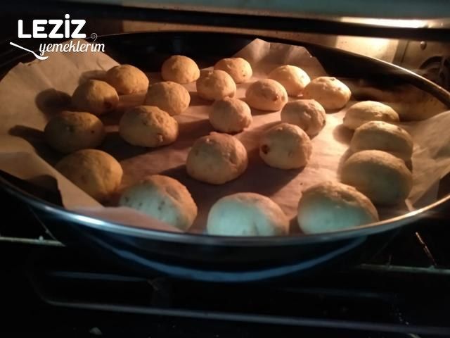 Pudingli Cevizli Tatlı (Az Malzemeli Ve Çok Kolay)