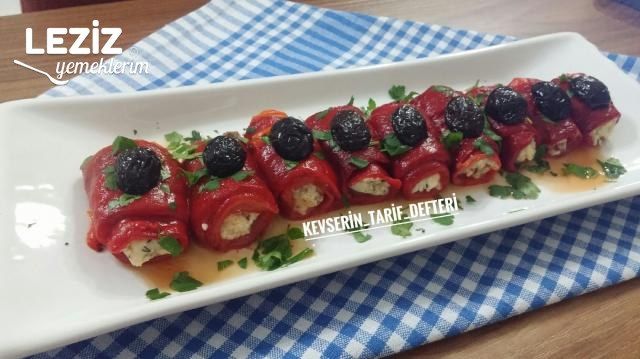Kahvaltıya Peynirli Közlenmiş Kırmızı Biber Sarması