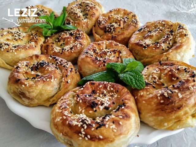 Nefis Ispanaklı Gül Böreği Nasıl Yapılır