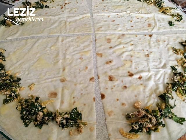 Nefis Ispanaklı Gül Böreği Nasıl Yapılır