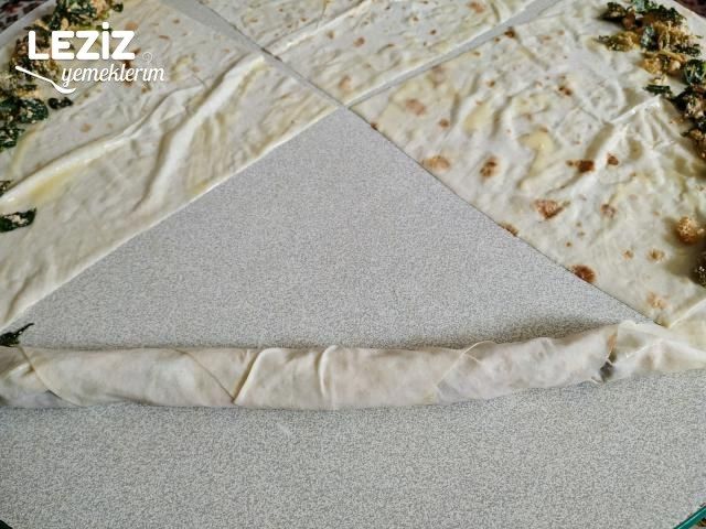Nefis Ispanaklı Gül Böreği Nasıl Yapılır