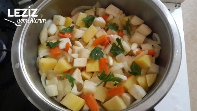 Mandalinalı Kereviz Yemeği