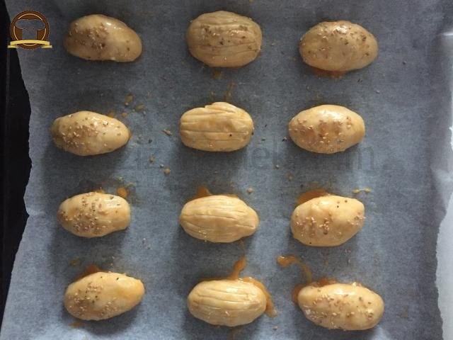 Ağızda Dağılan Pastane Poğaçası Tarifi