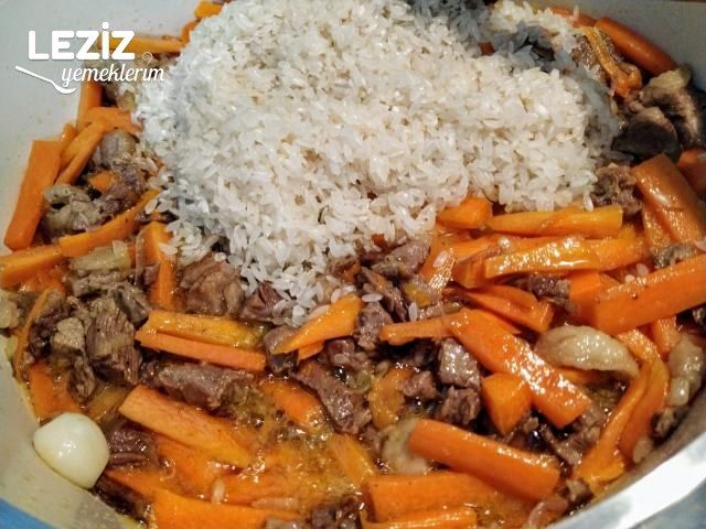 Muhteşem Özbek Pilavı