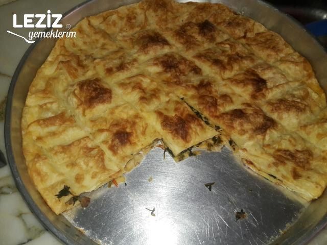 Su Böreği Tadında Ispanaklı Sodalı Börek
