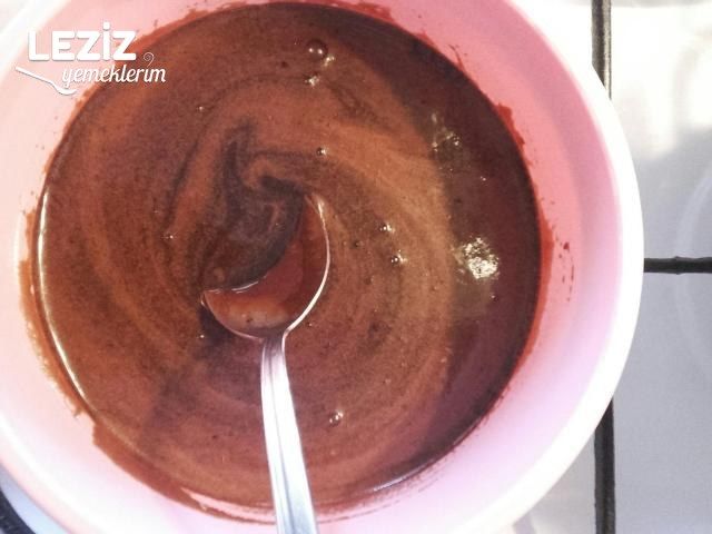 Bal Soslu Islak Kek Tarifi