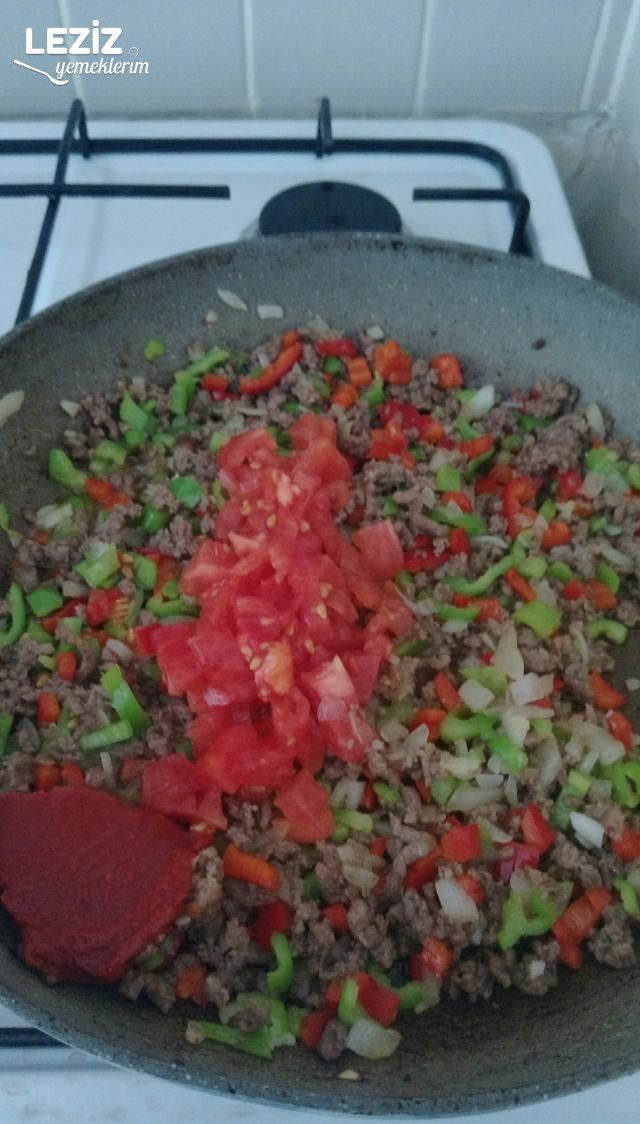 Nefis Patlıcan Musakka