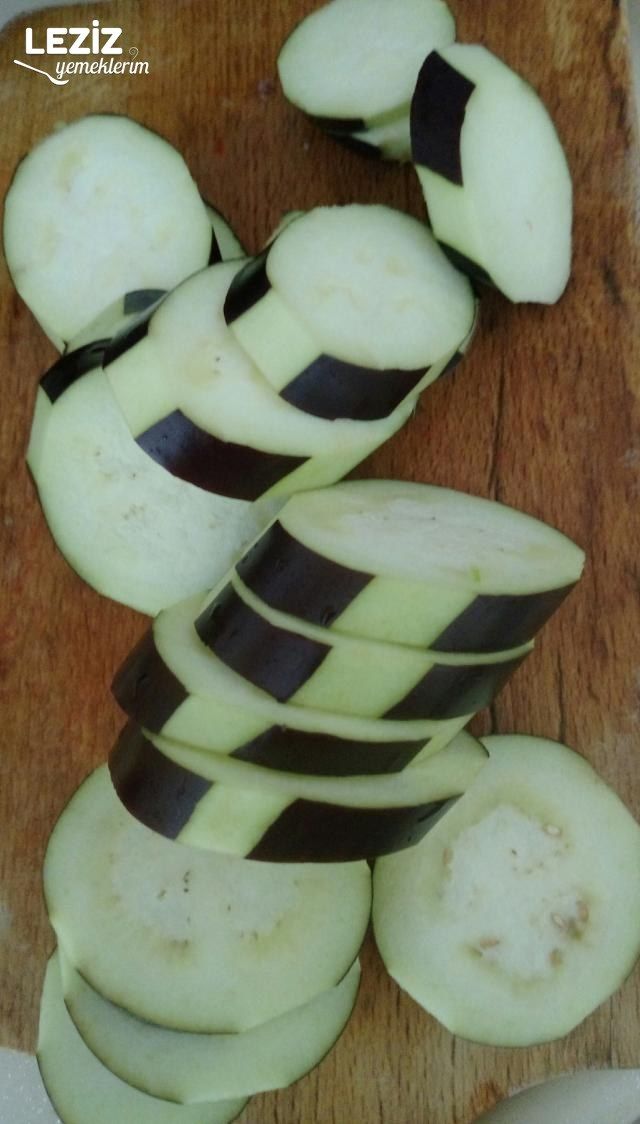 Nefis Patlıcan Musakka