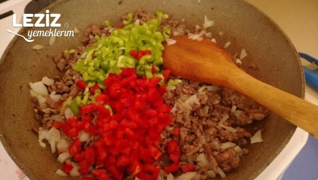 Nefis Patlıcan Musakka